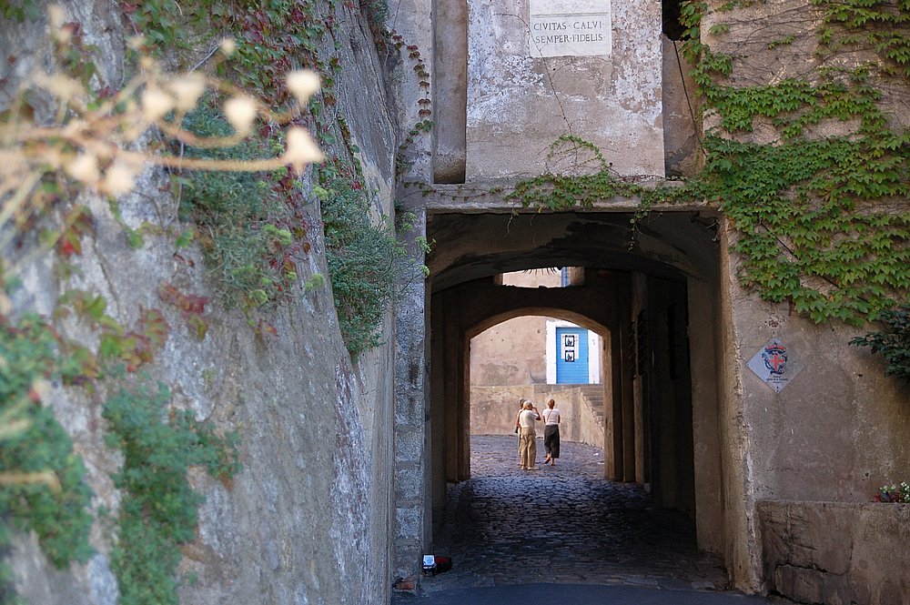 Calvi, Stadttor 2.JPG